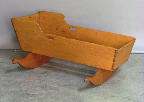 Appraisal: Pine cradle th c