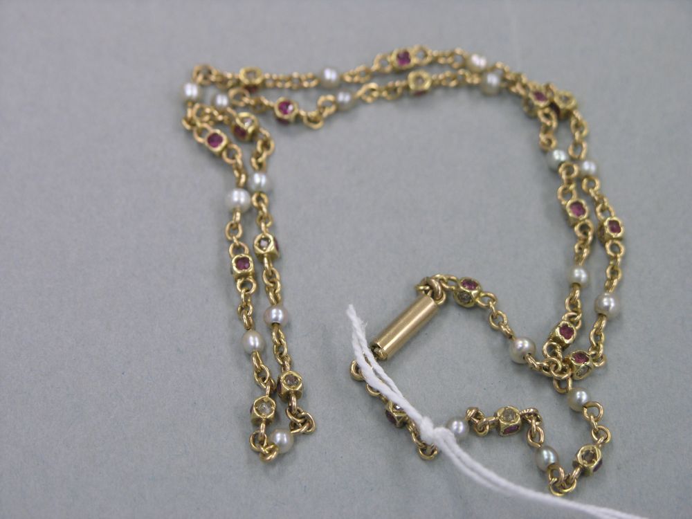 Appraisal: A late Victorian gold chain set with small rose cut