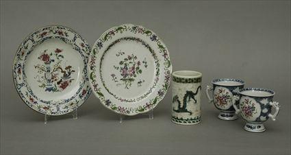 Appraisal: Five Chinese Porcelain Articles Including a Famille Verte brush pot