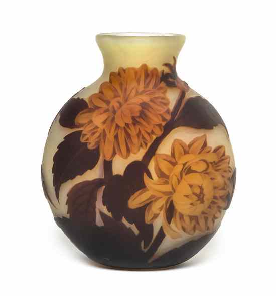 Appraisal: A Muller Freres Cameo Glass Vase of flattened flask form