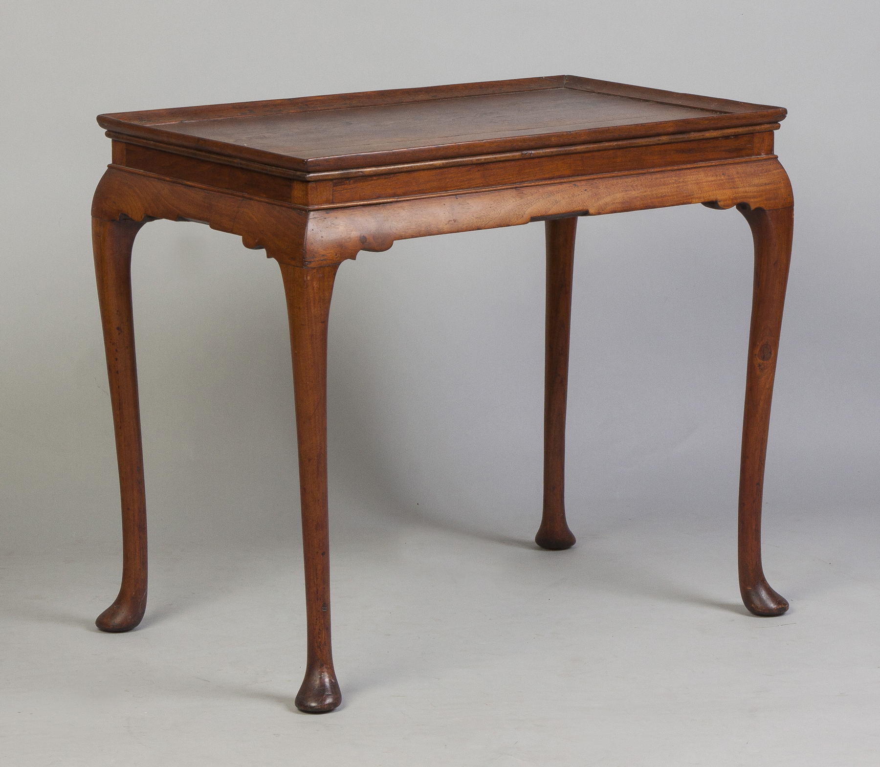 Appraisal: Virginia Queen Anne Tray Top Tea Table th cent Mahogany