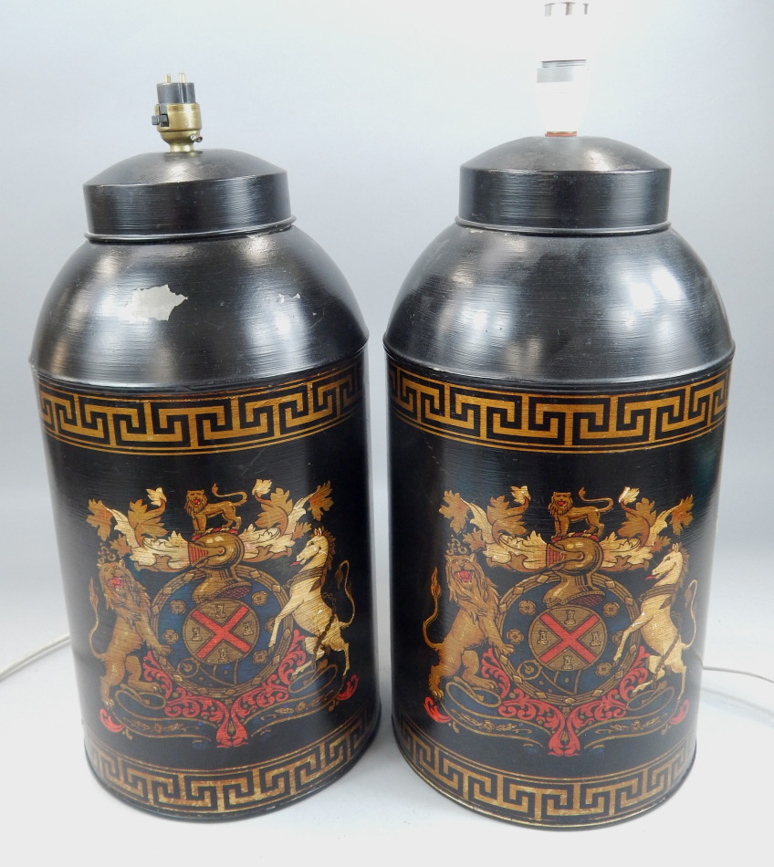 Appraisal: A pair of modern Toleware table lamps each modelled in