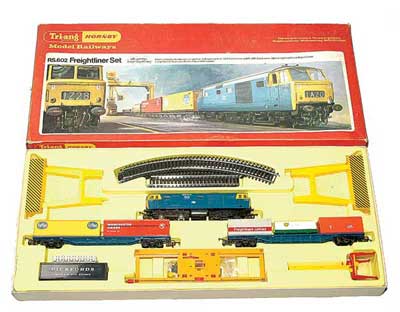 Appraisal: Triang Hornby RS Freightliner Set containing Bo-Bo BR blue Class