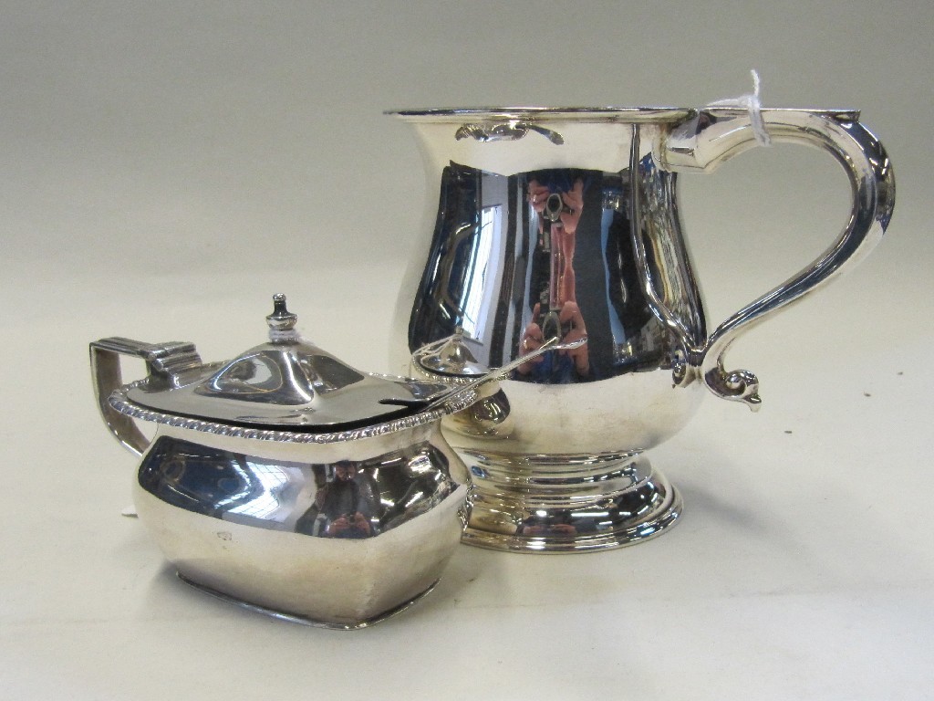 Appraisal: Lot comprising silver tankard Birmingham and a silver mustard pot