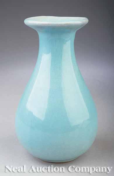 Appraisal: A Shearwater Pottery Vase c s Wisteria glaze on a