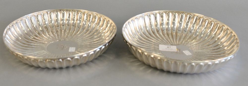 Appraisal: Pair of Irish silver circular dishes th th century circular