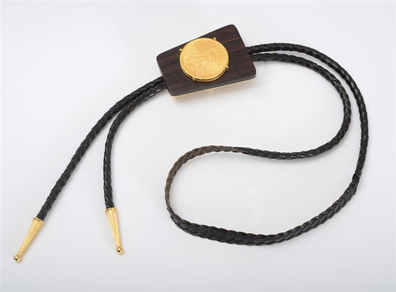 Appraisal: K GOLD AND WOOD BOLO TIE Signed 'Andrew' stamped '