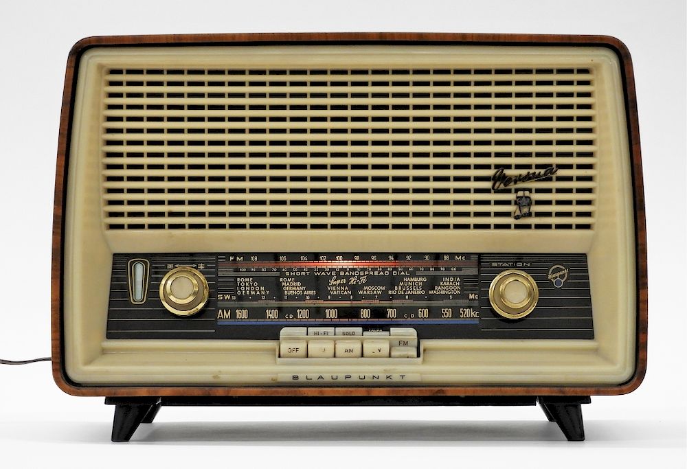 Appraisal: Blaupunkt Verona D Short Wave AM FM Modern Radio Germany