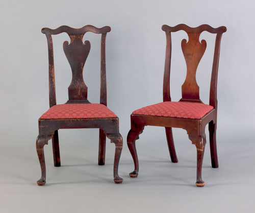 Appraisal: Pair of Philadelphia Queen Anne walnut dining chairs ca possibly