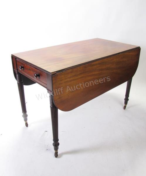 Appraisal: A Federal style mahogany dropleaf table two drawers reeded tapered