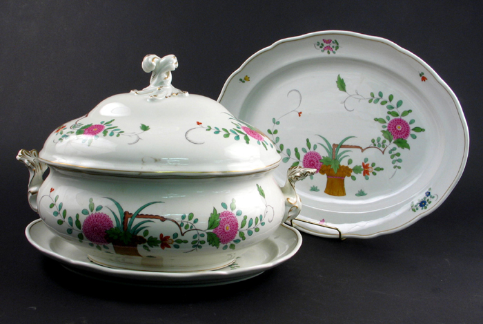 Appraisal: THREE GERMAN MEISSEN PORCELAIN SERVING PIECES an ovoid covered soup