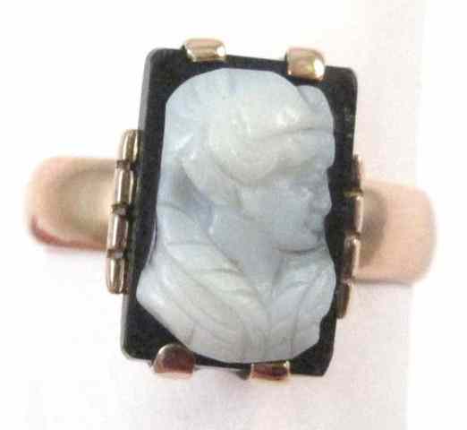 Appraisal: CAMEO AND EIGHTEEN KARAT GOLD RING the black and white