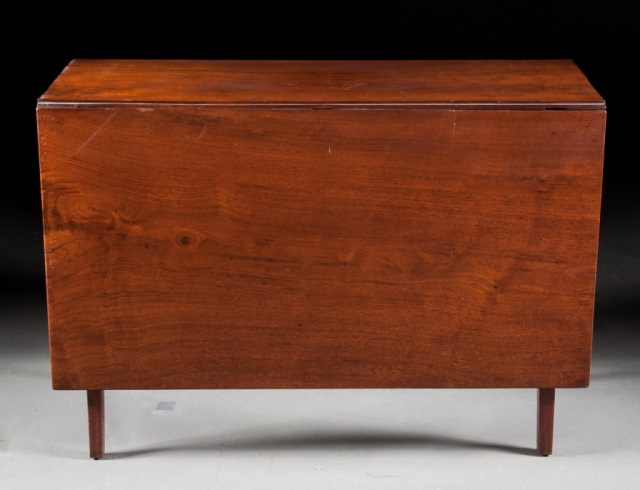 Appraisal: Federal walnut drop-leaf table circa in H in L in