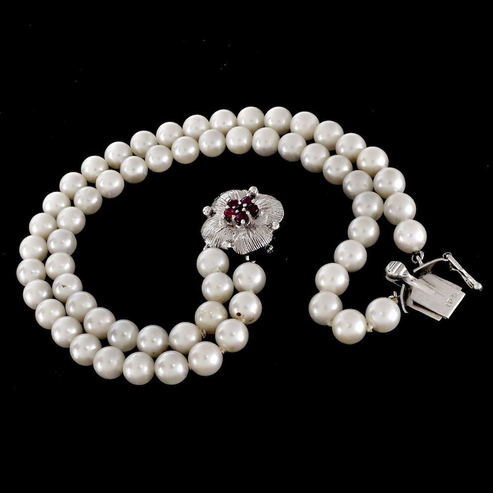 Appraisal: Vintage Double Strand Pearl Bracelet Vintage Double Strand - mm