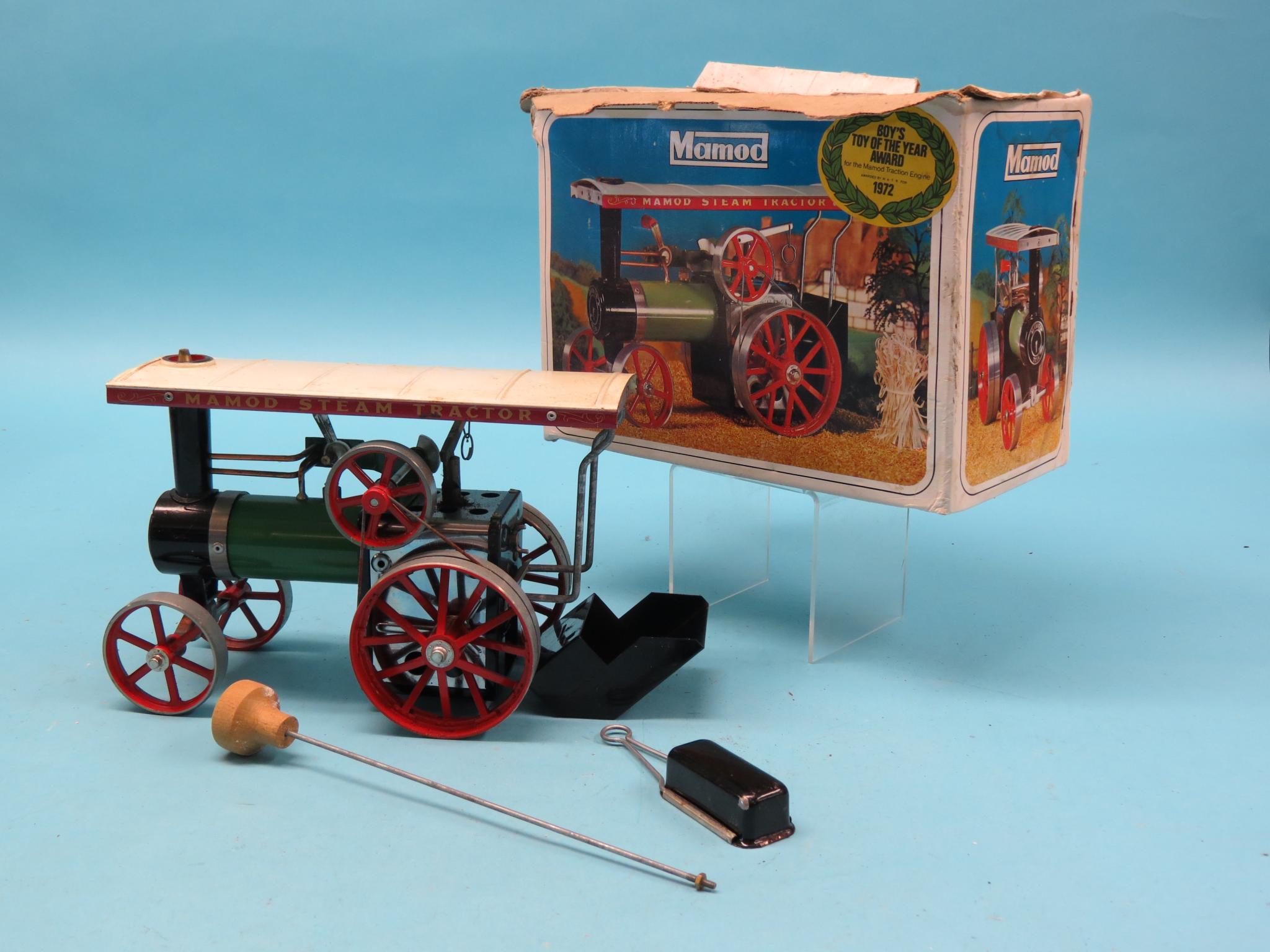 Appraisal: A Mamod Traction Engine boxed together with a Merretts Patent