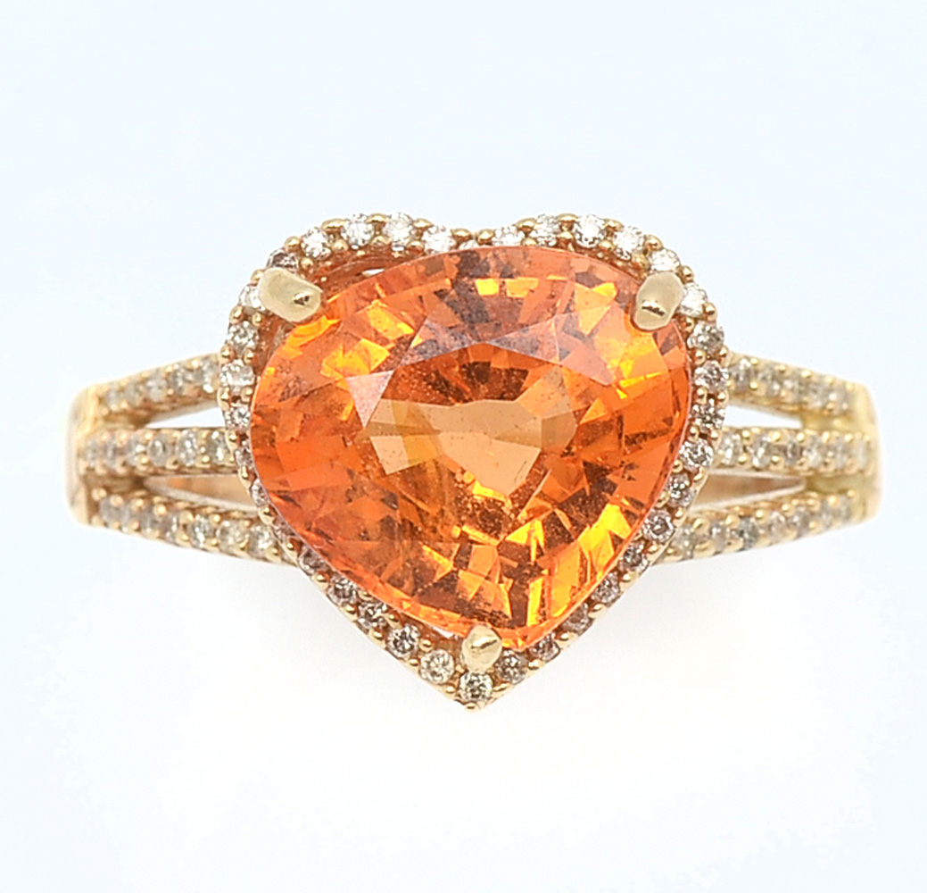 Appraisal: K MANDARIN GARNET DIAMOND HEART RING Sweet CT modified heart