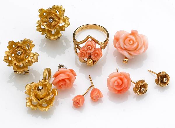 Appraisal: A collection of carved coral diamond and k gold rose