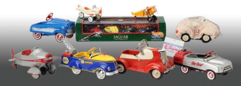 Appraisal: Lot of Contemporary Vehicle Toys Description Includes one set of