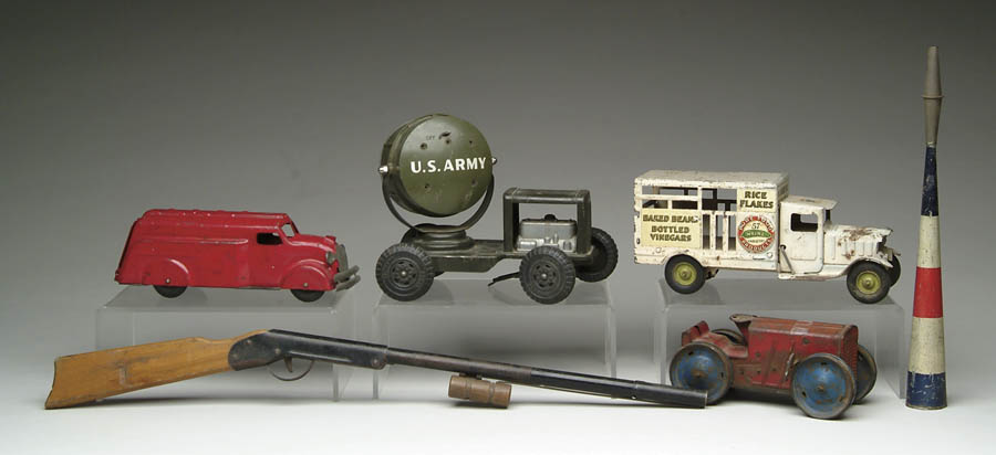 Appraisal: MISCELLANEOUS LOT OF TOYS Include a Marx tractor a Marx