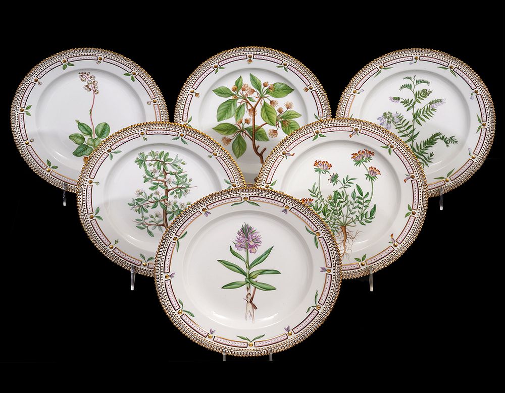 Appraisal: Flora Danica Dinner Plates Flora Danica dinner plates Potentilla Vahliana