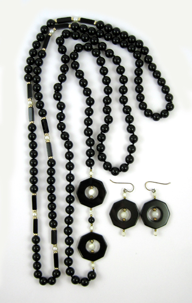 Appraisal: BLACK ONYX WHITE AGATE AND WHITE PEARL BEADED NECKLACE AND