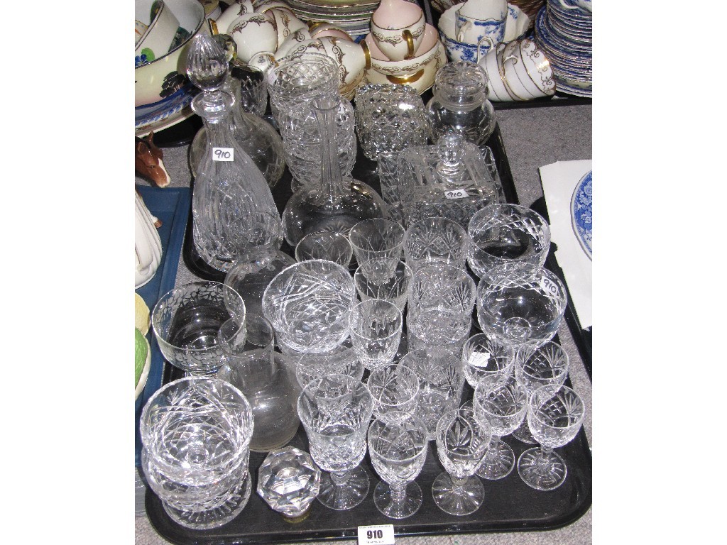 Appraisal: Lot comprising two trays of assorted crystal drinking glasses sundae