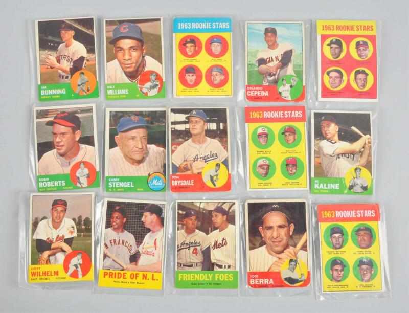 Appraisal: Lot of Topps Baseball Cards Description Includes stars and Hall-of-Famers