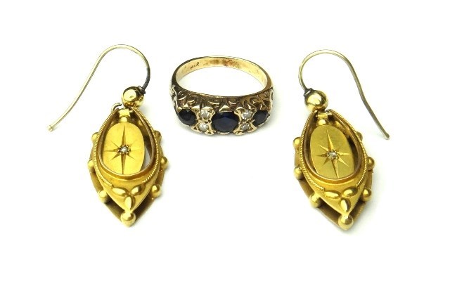 Appraisal: A pair of Victorian gold and rose diamond set single