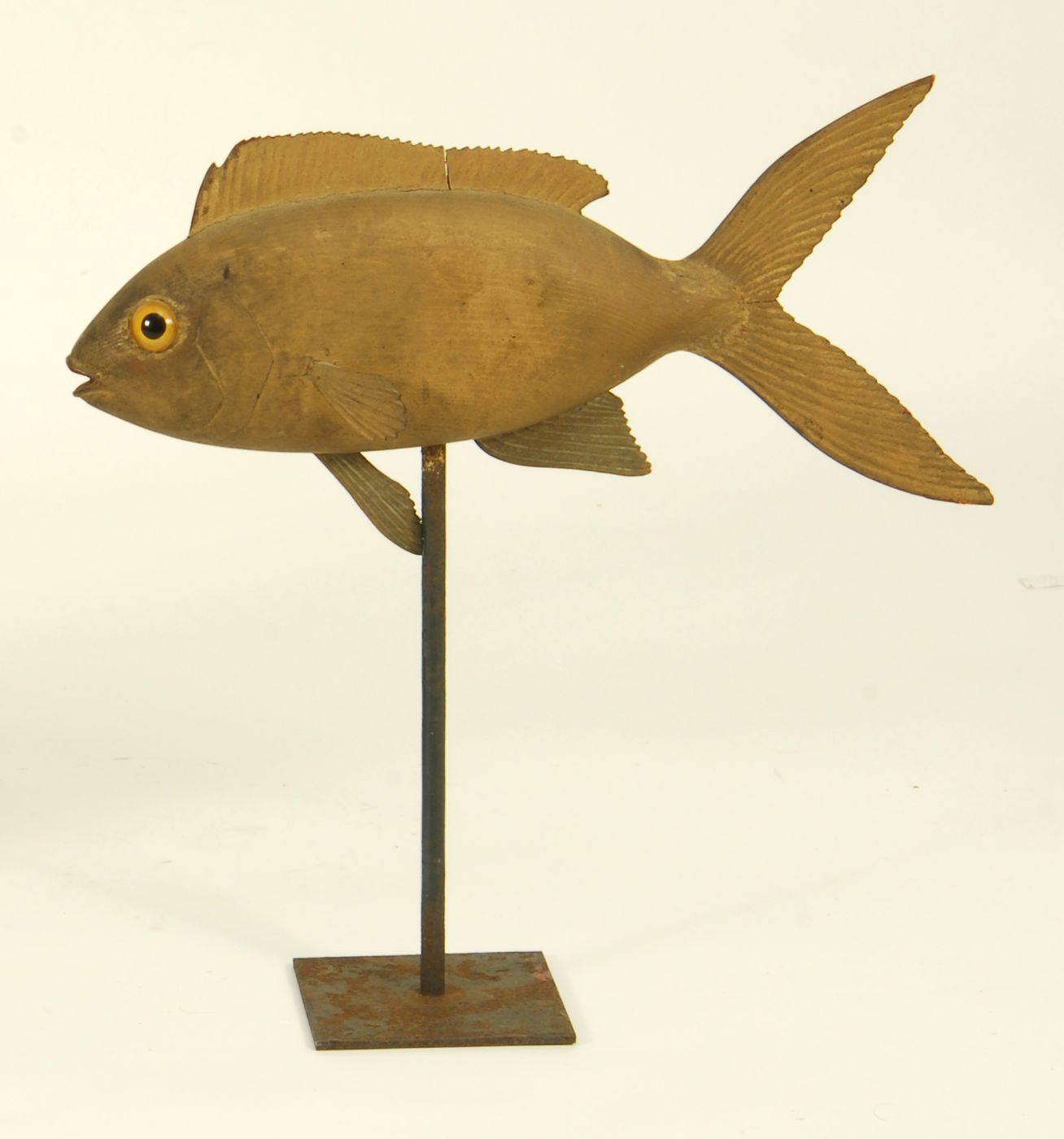 Appraisal: CARVED WOOD TROPICAL FISH With glass eyes Painted gold Set