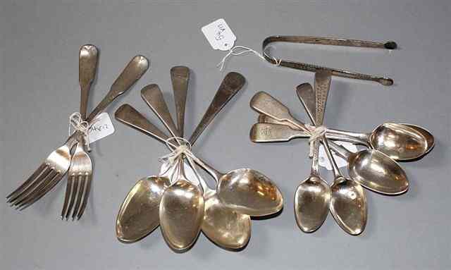 Appraisal: A PAIR OF GEORGE III SILVER FIDDLE PATTERN TABLE FORKS