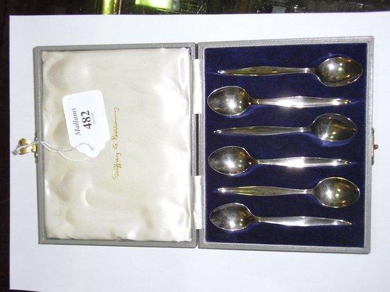 Appraisal: A SET OF SIX SILVER TEASPOONS Geoffrey Bellamy Sheffield cased