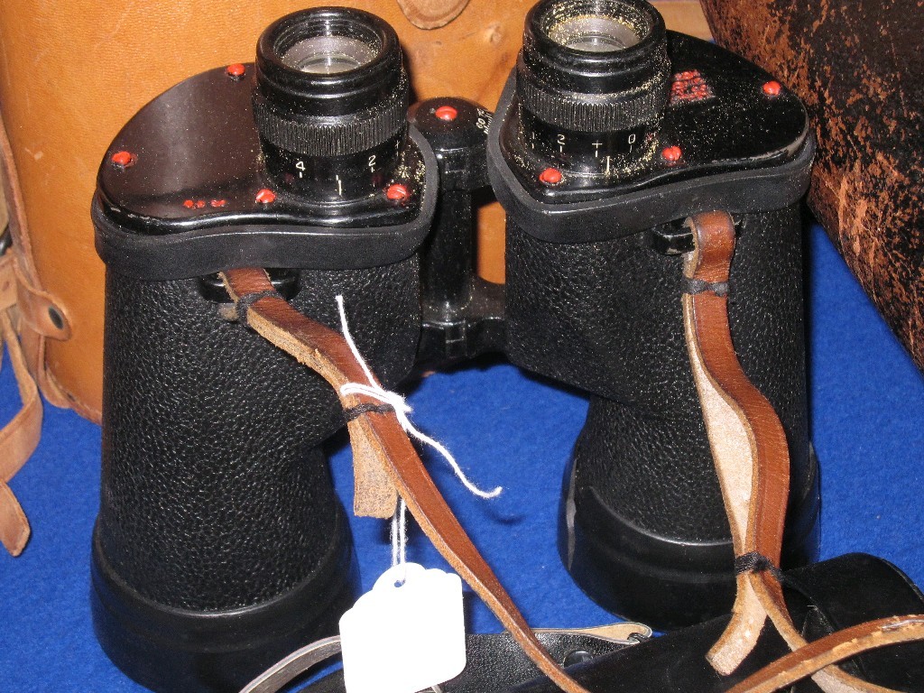 Appraisal: Pair of US Navy binoculars with case