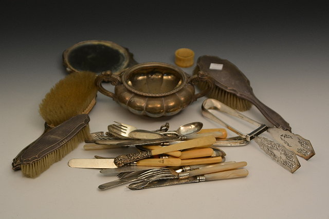 Appraisal: A collection of miscellaneous silver and other waresincluding a silver