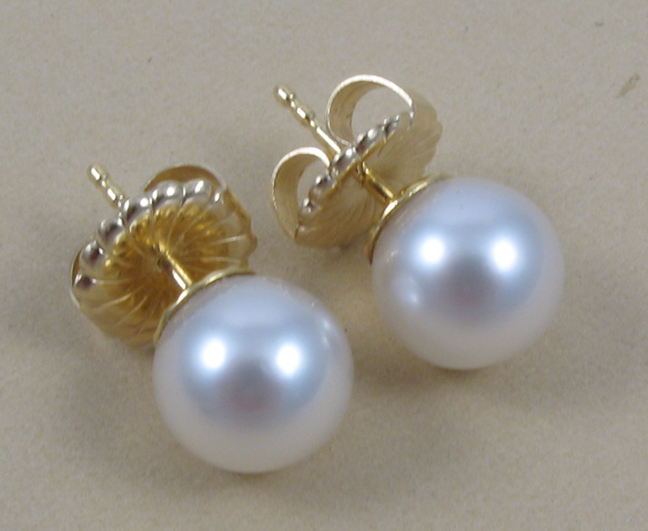 Appraisal: PAIR OF SOUTH SEA PEARL EAR STUDS each k yellow