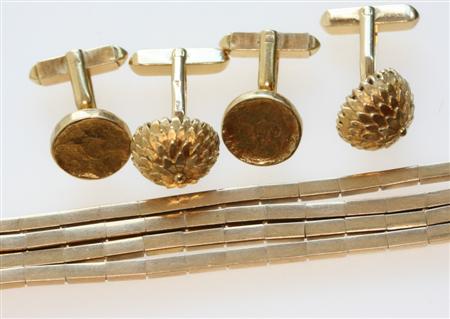 Appraisal: An ct gold bracelet composed of four plain square section