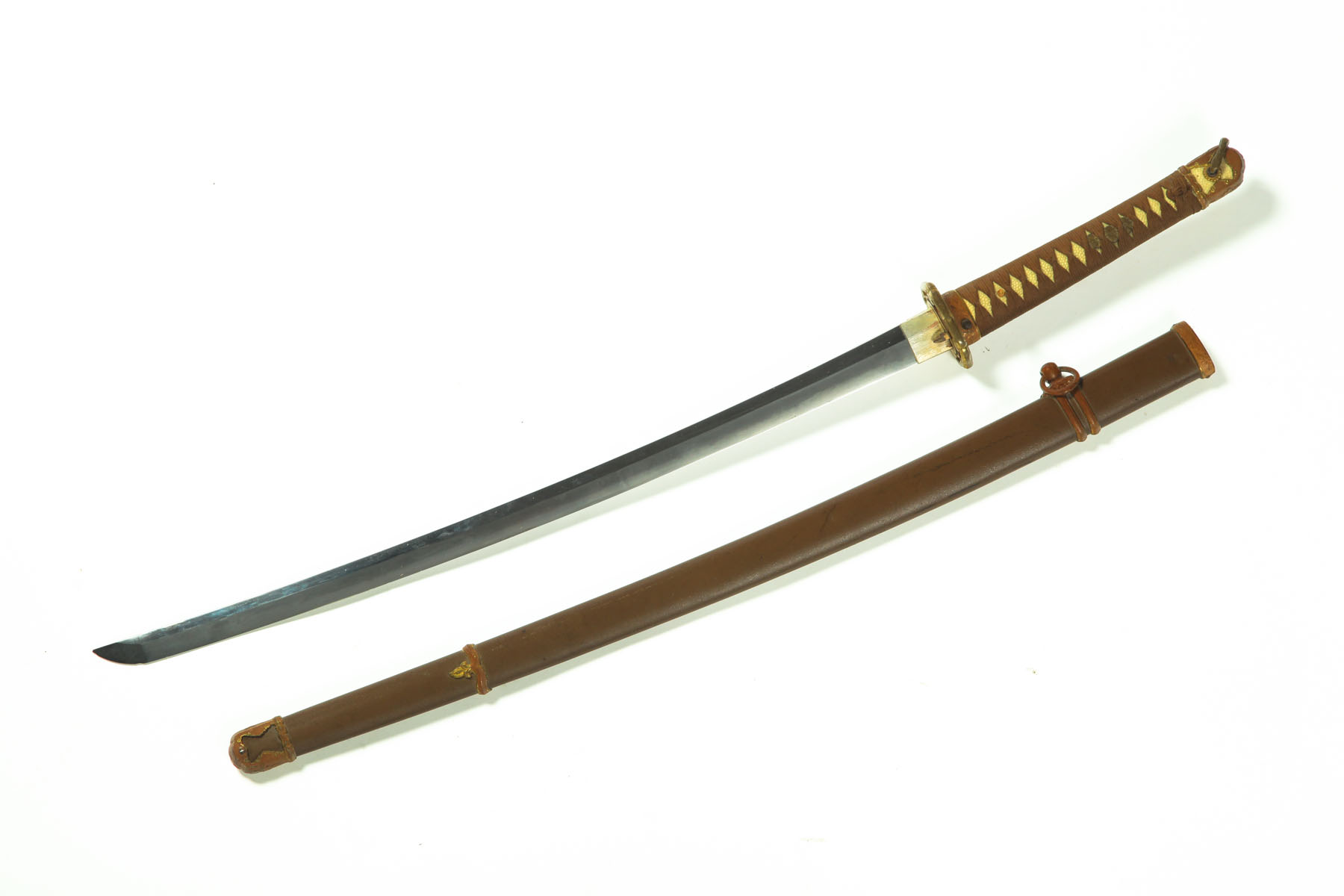 Appraisal: SWORD World War II Japanese-style katana Faux rayskin grips tang