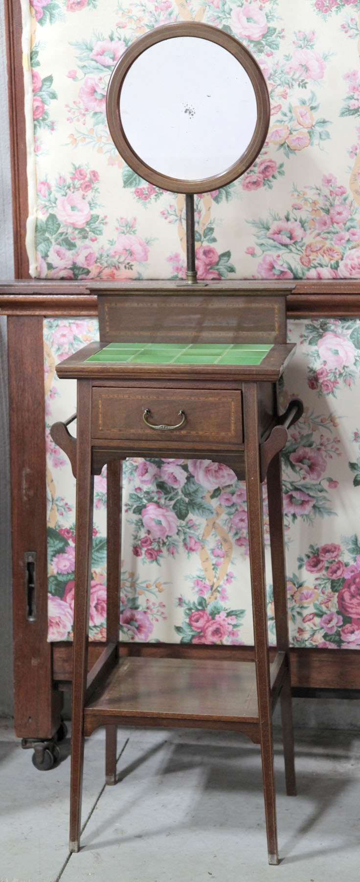 Appraisal: SHAVING STAND England late th century Mahogany stand having a