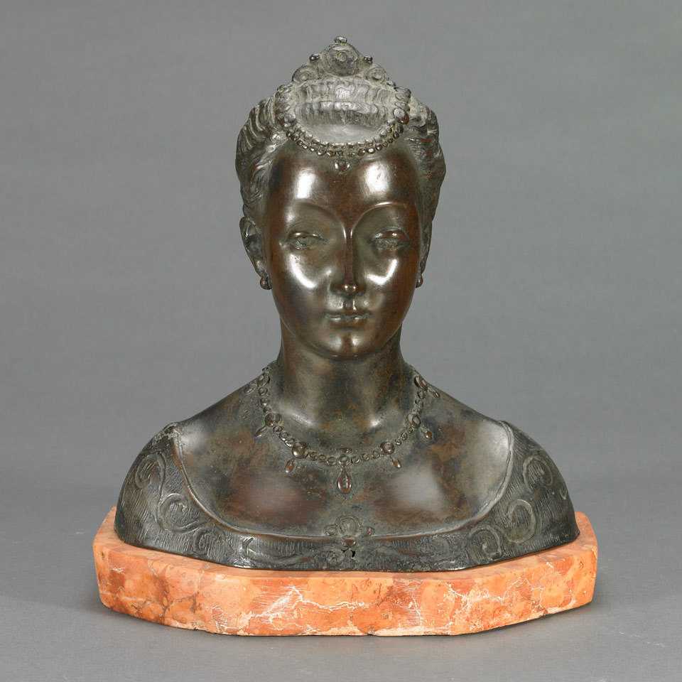 Appraisal: Patinated Bronze Bust of a Renaissance Maiden Possibly Beatrice dEste