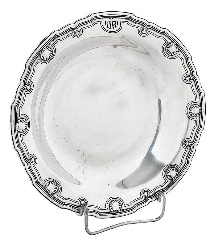 Appraisal: Tiffany Silver Bowl Shell Motif American - round with shell