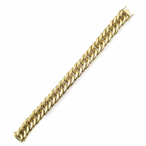 Appraisal: An k gold hollow curb link bracelet Italian length in