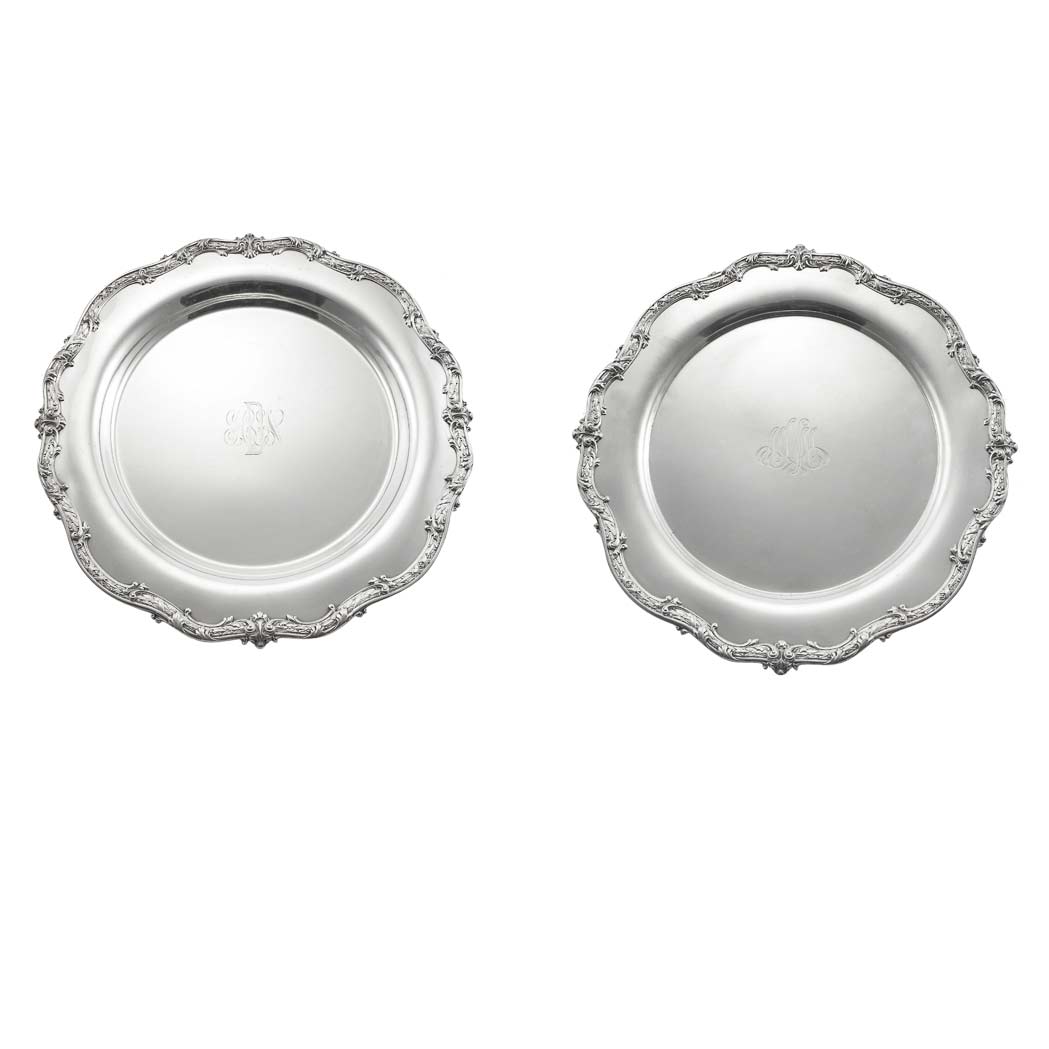 Appraisal: Pair of Redlich Co Sterling Silver Graduated Trays En suite