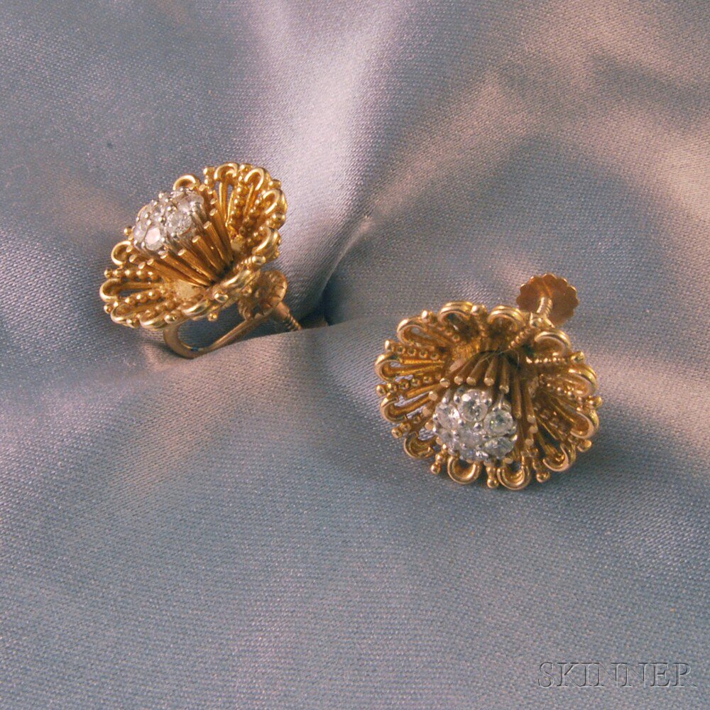 Appraisal: Pair of kt Gold and Diamond Flowerhead Earrings the centers