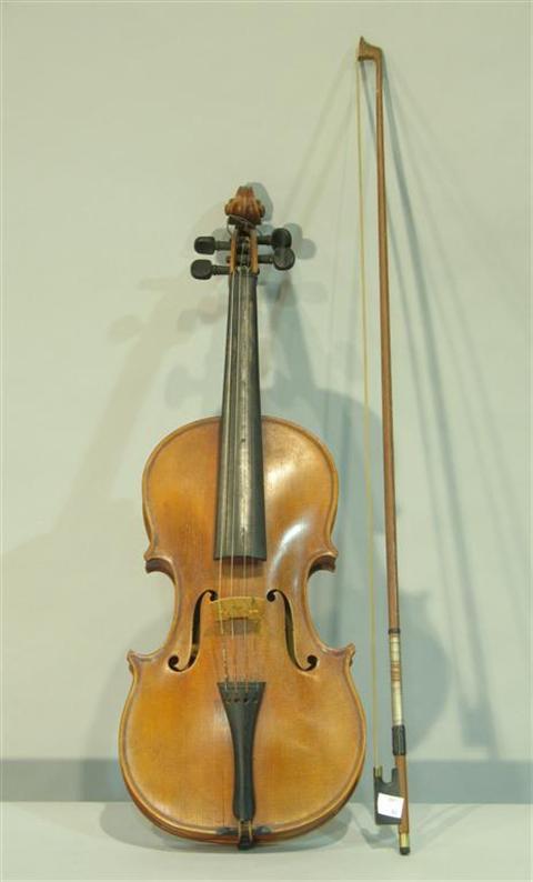 Appraisal: A VIOLIN AND BOW Apparently unmarked