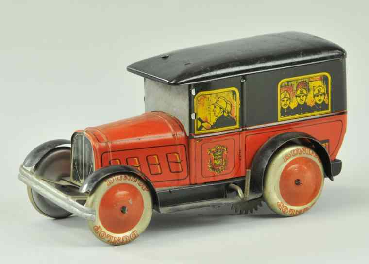 Appraisal: DEANDRIS FIRE TRUCK 's lithographed tin red body black opening