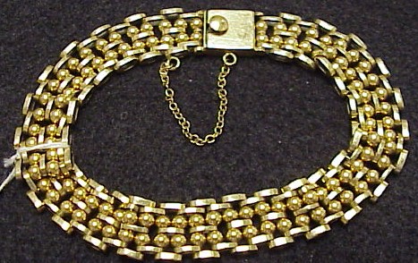 Appraisal: JEWELRY K yellow gold fancy link bracelet inches long approximately