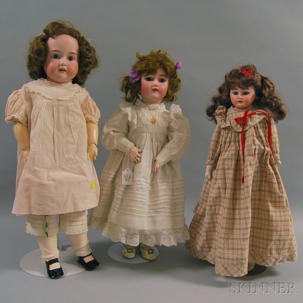 Appraisal: Three German Bisque Head Dolls a Handwerck doll with brown