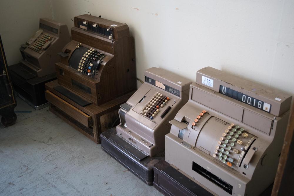 Appraisal: FOUR VINTAGE NCR ELECTRIC CASH REGISTERS the oldest with wood