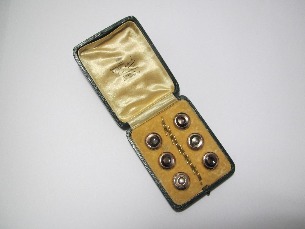 Appraisal: A set of six Edwardian rolled gold and abalone shell