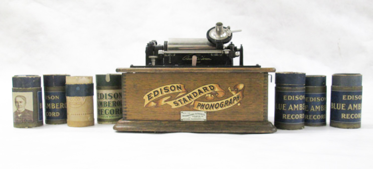 Appraisal: AN EDISON CYLINDER PHONOGRAPH Standard model A serial S c