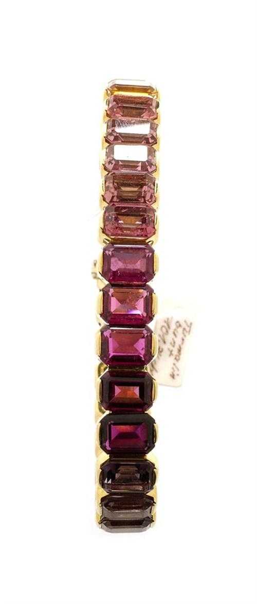 Appraisal: MULTICOLOR TOURMALINE BRACELET Yellow gold g Casual-elegant bracelet in rainbow